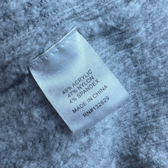 LOVERS + FRIENDS Alayah Ribbed Boat Neck Off Shoulder Sweater Light Gray Size XS - Picture 7 of 9